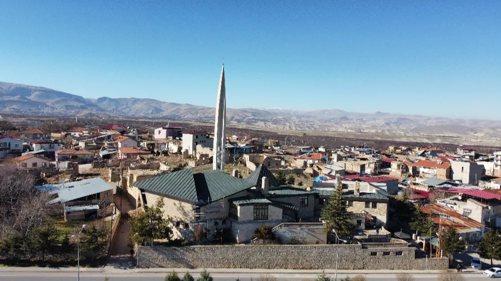 Abdurrahman Erzincânî Camii yeniden ibadete açıldı