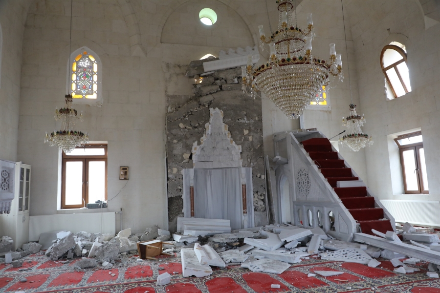 Depremlerde 66 cami ile 30 minare hasar gördü