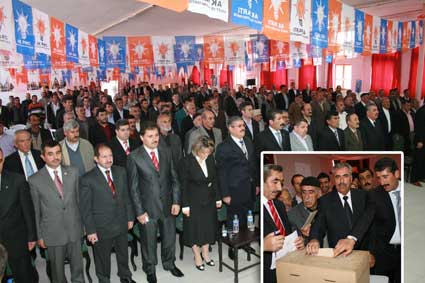 AK Parti ilçe kongresi