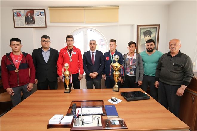 Darendeli Güreşçi, Türkiye Şampiyonu oldu