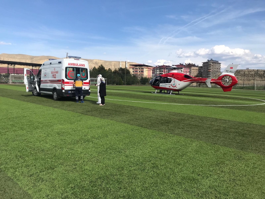 Ambulans helikopter kalbi duran yaşlı adam için havalandı