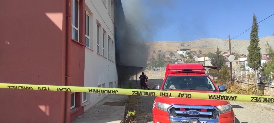 Okulun Kazan Dairesinde Yangın Çıktı