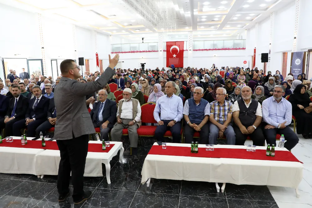 Darende’de Mevlid-i Nebi Konferansı