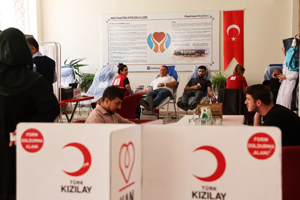 Özel okuldan Kızılay’a kan bağışı desteği