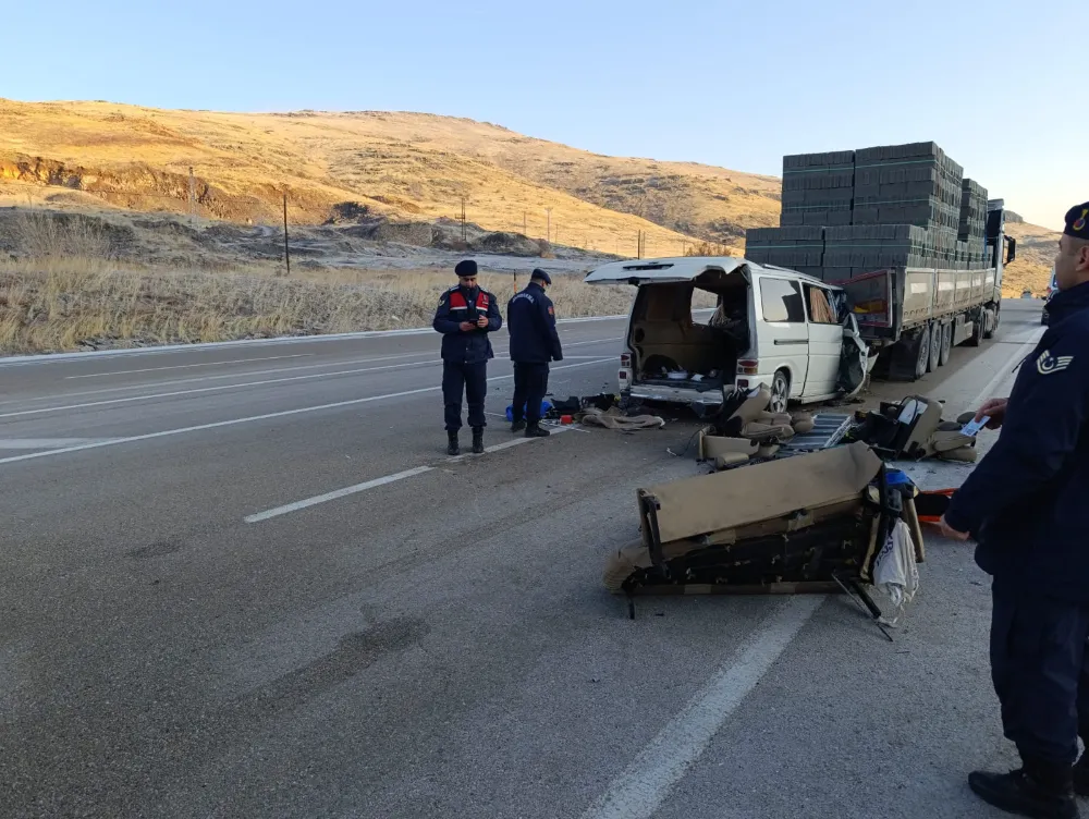 Çayırdüzünde kaza: 3 ölü