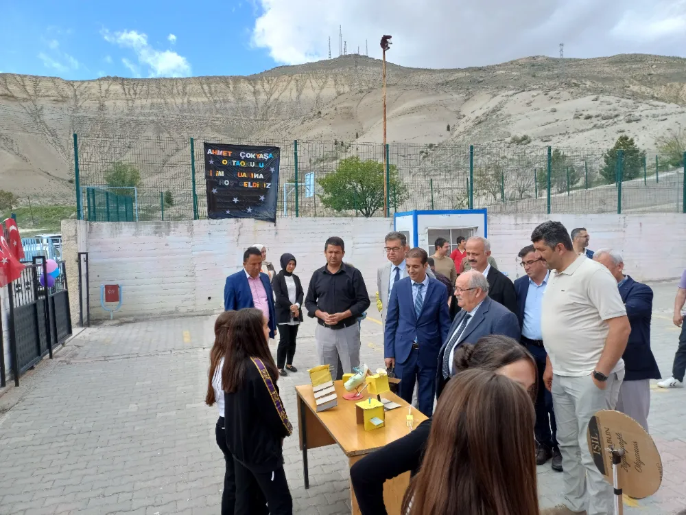 Ahmet Çokyaşar Ortaokulu’nda bilim fuarı düzenlendi