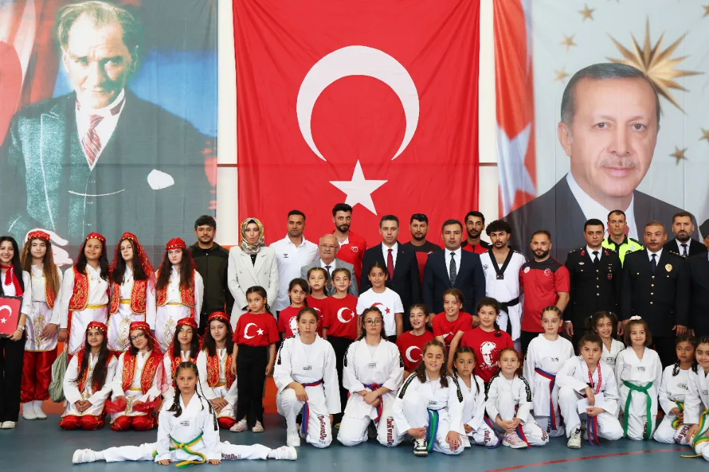19 Mayıs Coşkuyla Kutlandı