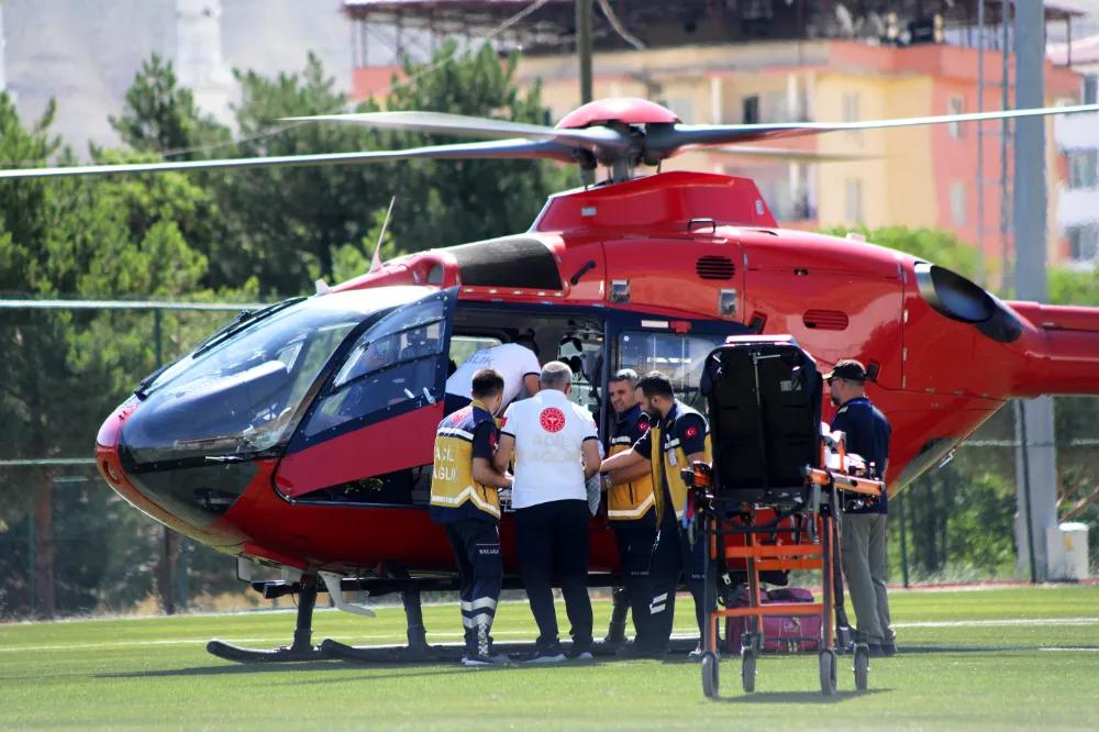 Helikopter ambulans kalp krizi geçiren hasta için havalandı