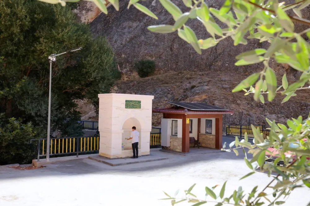 Hulusi Efendi Çeşmesi’nin inşası tamamlanarak hizmete açıldı