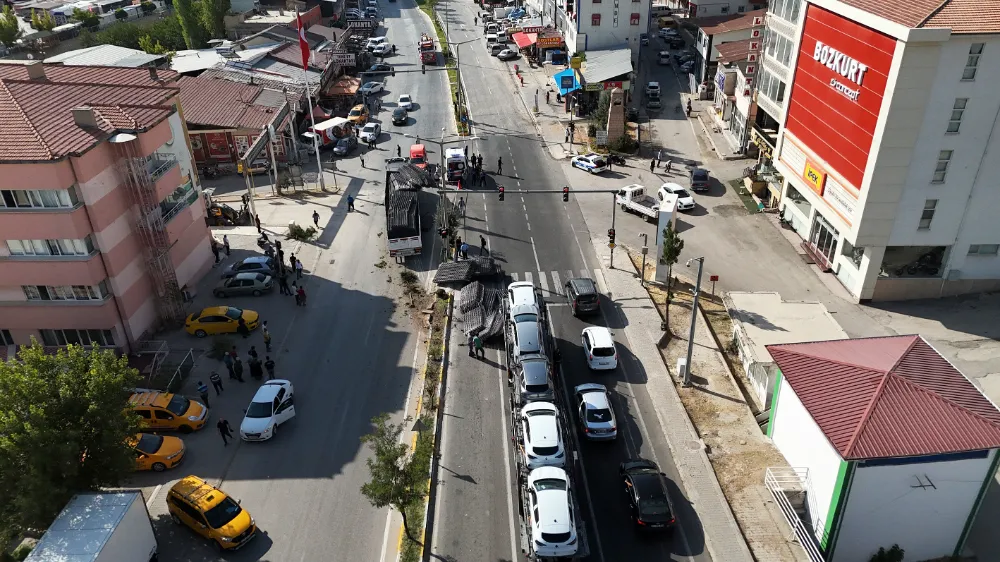 Trafik ışıklarında faciadan dönüldü